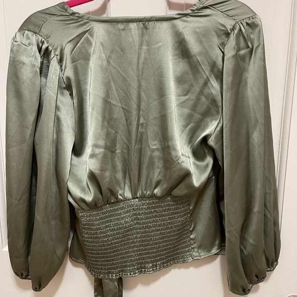 Abercrombie and Fitch Silky Crop Top - Picture 4 of 5